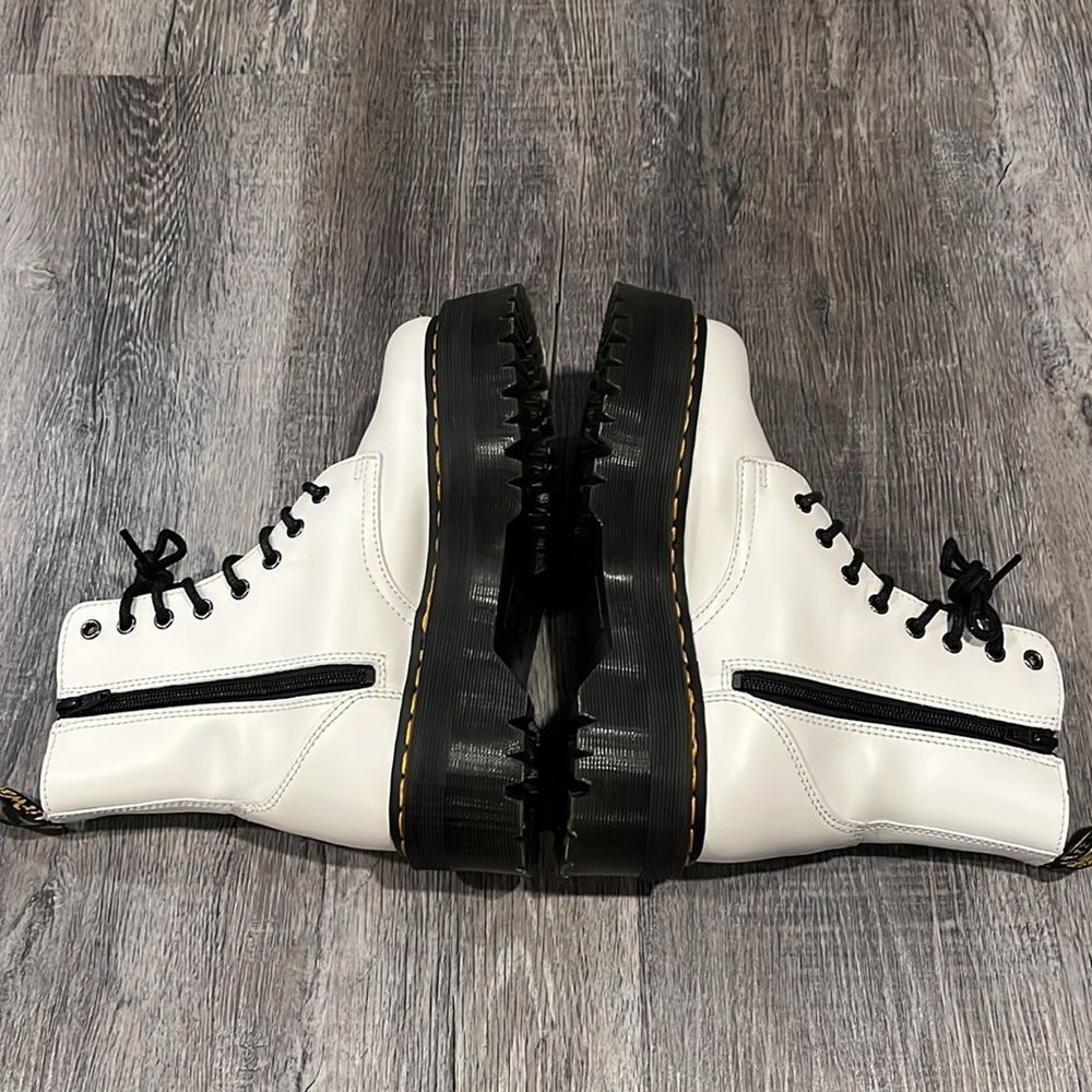 Dr. Marten NWOB white JADON thick sole high tops - 7 women’s - Picture 8 of 12
